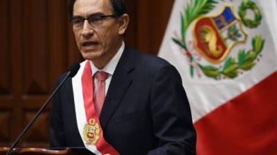 Vizcarra juramentó hoy como el nuevo presidente de Perú en medio de una crisis política en ese país.