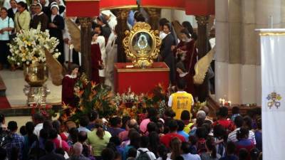 El pueblo católico se congrega hoy. El Gobierno proveerá alimento a los miles de peregrinos.