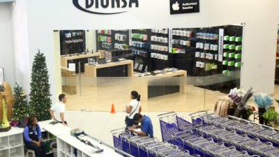 Diunsa salida a La Lima alberga desde hoy la segunda Apple Store del país.