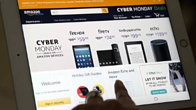 La mayoría prefiere ser asistido por empresas especializadas en compras en línea.