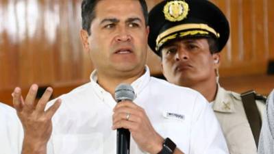 El presidente de Honduras, Juan Orlando Hernández, viajó hoy a Nueva York para asistir a la 70 Asamblea General de la Organización de las Naciones Unidas (ONU), de donde después se trasladará a Washington, informó una fuente oficial.