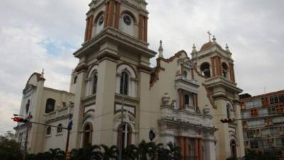 En la fachada de la Catedral se realizarán las proyecciones de video a partir de las 6:30 pm.