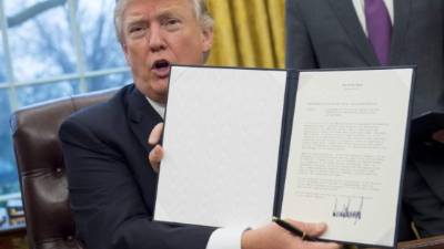 El magnate continúa ejecutando sus medidas radicales contra los inmigrantes en EUA.