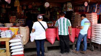 Según expertos, en los mercados es donde más caros se encuentran los productos de la canasta básica, ya que hay mucha especulación en los precios.