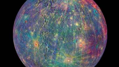 La foto de Mercurio, el planeta más cercano al sol, capturada recientemente por la sonda Messenger.