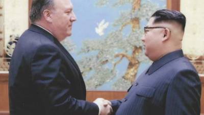 El líder norcoreano Kim Jong-Un y el secretario de Estado de EE UU, Mike Pompeo. AFP/Archivo