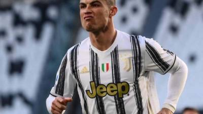 Los rumores de una posible salida de Cristiano Ronaldo de la Juventus cada vez son más fuertes de cara a la próxima campaña. En las últimas horas se han revelado algunas condiciones que CR7 le puso a la Juve para aceptar permanecer con ellos. Fotos AFP, EFE y Facebook Juventus.