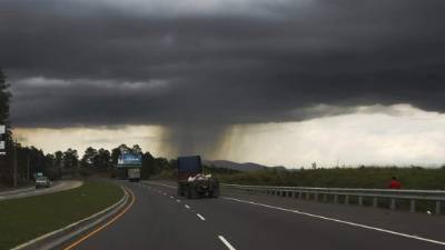 El ingreso de ondas tropicales al país será más frecuente, según Meteorología.