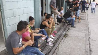 Miles de cubanos utilizan a Honduras como paso para Estados Unidos.