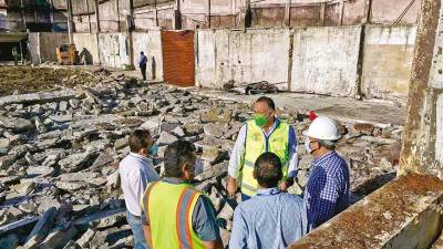 Construcción. Los trabajos avanzan con buen suceso, el alcalde Armando Calidonio supervisa el proyecto, que se espera esté terminado en los próximos meses.