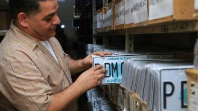 Oficina de Registro Vehicular de la ciudad.