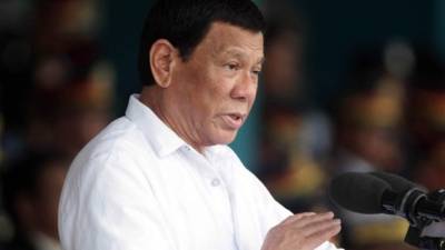 El presidente filipino, Rodrigo Duterte, da un discurso durante las celebraciones por el 117º aniversario de la Policía Nacional filipina en Quezon, Filipinas, hoy, 8 de agosto de 2018. EFE