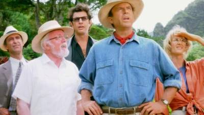 El actor y director de cine británico Richard Attenborough falleció a los 90 años de edad.