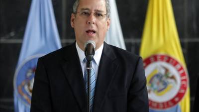 Los cinco periodistas salvadoreños que supuestamente fueron retenidos hoy temporalmente por soldados hondureños mientras realizaban 'un trabajo periodístico' en la isla Conejo, en el golfo de Fonseca (Pacífico) y cuya soberanía reclaman ambos países, regresaron a El Salvador. EFE