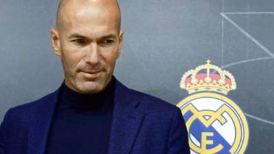 El entrenador del Real Madrid Zinedine Zidane ha anunciado hoy en conferencia de prensa que deja de ser el entrenador del Real Madrid. AFP