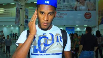 Momento en que Beckeles realizaba su arribo a suelo sampedrano.