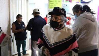 El gobierno de México amplió por un mes, hasta el próximo 30 de mayo, la suspensión de clases y actividades laborales no esenciales en las zonas con mayor propagación del nuevo coronavirus.