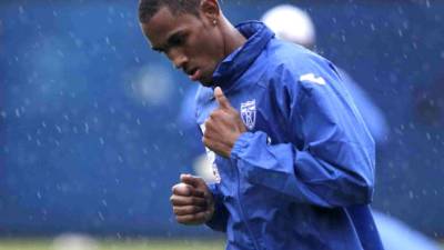 Jerry Bengtson realizando su primer entrenamiento con la Selección de Honduras luego de la polémica que generó.