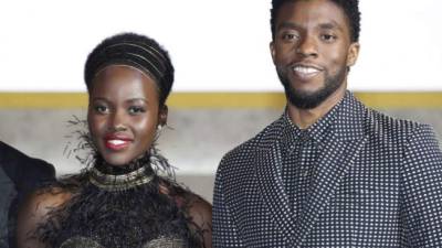 Lupita Nyong'o y Chadwick Boseman protagonizaron 'Pantera Negra'.