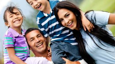 Una vida familiar sana implica la posibilidad de crecer en los planos sociales, morales, espirituales, emocionales. Foto cortesía Milavaradedios.org