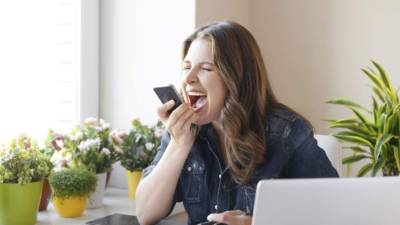 El uso inadecuado de las tecnologías puedan causar estrés y males muscoloesquéletico.