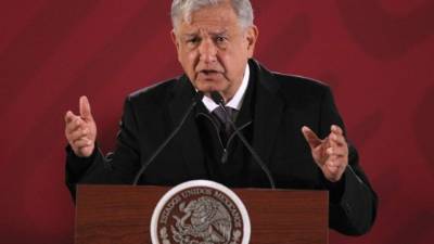 El presidente de México, Andrés Manuel López Obrador, habla en conferencia de prensa matutina en Ciudad de México. EFE