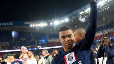 Mbappé se quedó sin ir a la gira por Japón que realiza el PSG.