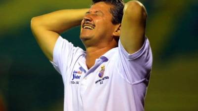 Mauro Reyes se lamenta en una oportunidad fallada de su equipo.