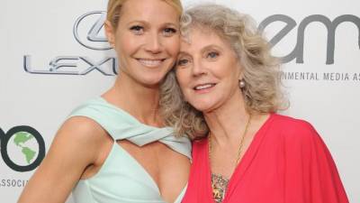 Las actrices Gwyneth Paltrow y Blythe Danner