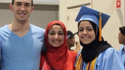 Los tres jóvenes asesinados en Chapel Hill: Deah Shaddy Barakat, de 23 años, su esposa Yusor Mohammad, de 21 años, y la hermana de esta, Razan Mohammad Abu-Salha, de 19.