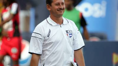 Mauro Reyes, antes del inicio del partido contra el Motagua.