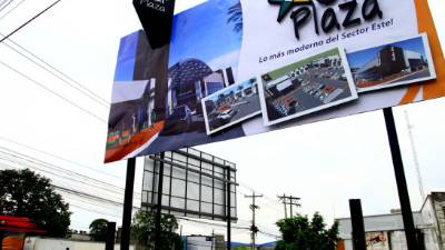 En la segunda calle, salida vieja a La Lima, anunciaron la edificación de una plaza.