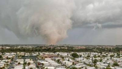 Gran parte del sureste de Florida estaba bajo alerta de tornado tras la tormenta invernal que azotó el sur de EEUU.