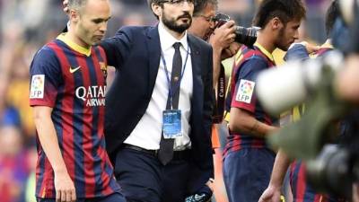 Andrés Iniesta, decepcionado al final del partido en el Camp Nou.
