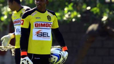 Luis López es considerado como el sustituto de Noel Valladares en el marco de la Selección.