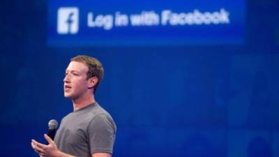 Zuckerberg ya perdió más de 3,000 millones de dólares de su fortuna personal tras la filtración de datos.//AFP.