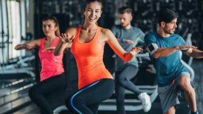 Hacer ejercicio diario su salud mental y física.