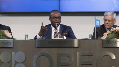 Oil ministers attend a press conference at the end of the 13th meeting of the Joint Ministerial Monitoring Committee (JMMC) of OPEC and non- OPEC countries in Baku on March 18, 2019. (Photo by Mladen ANTONOV / AFP)