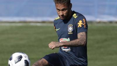 Neymar y Brasil se enfrentarán a Suiza, Costa Rica y Serbia en la fase de grupos del Mundial. FOTO EFE Sebastião Moreira