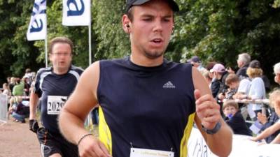 Las autoridades no descartan la hipótesis de que el copiloto estrelló el avión de Germanwings 'intencionalmente'.