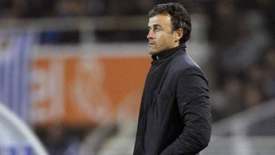 GRA235. SANT JOAN D'ESPÍ (BARCELONA), 18/04/2017.- El entrenador del FC Barcelona, Luis Enrique Martínez, durante la rueda de prensa que ha ofrecido hoy tras el entrenamiento que el equipo azulgrana ha realizado en la ciudad deportiva Joan Gamper, para preparar el encuentro de vuelta de cuartos de final de Liga de Campeones que mañana disputarán ante el Juventus. EFE/Alejandro García