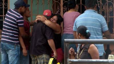 Los cuerpos de las víctimas quedaron en el interior del establecimiento ubicado en la colonia Pizzaty.
