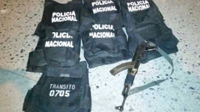 Chalecos decomisados a la Pandilla 18 en San Pedro Sula.