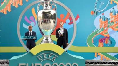 El presidente de la UEFA, Aleksander Ceferin, y el alcalde de Londres, Sadiq Khan, en la presentación de la Eurocopa 2020, aplazada a 2021 por el coronavirus. EFE/EPA/Archivo