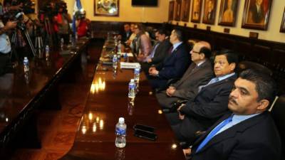 El Congreso Nacional invita a todos los sectores de la sociedad a asistir como veedores a las audiencias públicas.