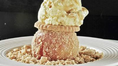 Sirva de forma individual las manzanas.