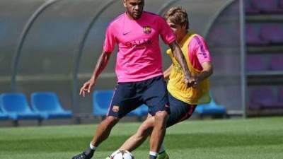 Dani Alves se entrena sin el alta médica.