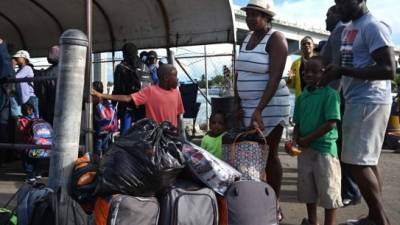 Los damnificados del huracán Dorian buscan emigrar a EEUU tras la devastación las Bahamas causadas por el ciclón./AFP.