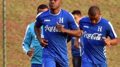 Maynor Figueroa durante el primer entrenamiento de Honduras en Porto Feliz.