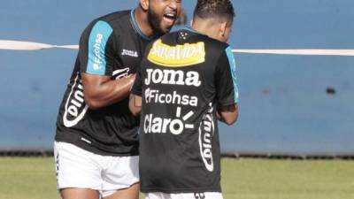 Wendy Salgado entrevista a su esposo VÃ­ctor &#39;Muma&#39; BernÃ¡rdez , en Estados Unidos , Wendy Salgado y VÃ­ctor &#39;Muma&#39; BernÃ¡rdez viven en San JosÃ©, California, ciudad donde Honduras enfrentarÃ¡ a Estados Unidos